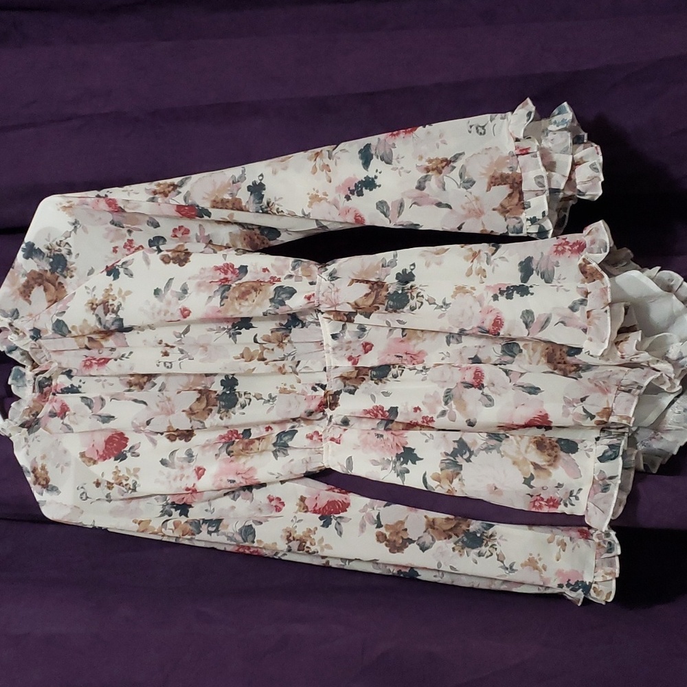 Woman's romper with a floral design